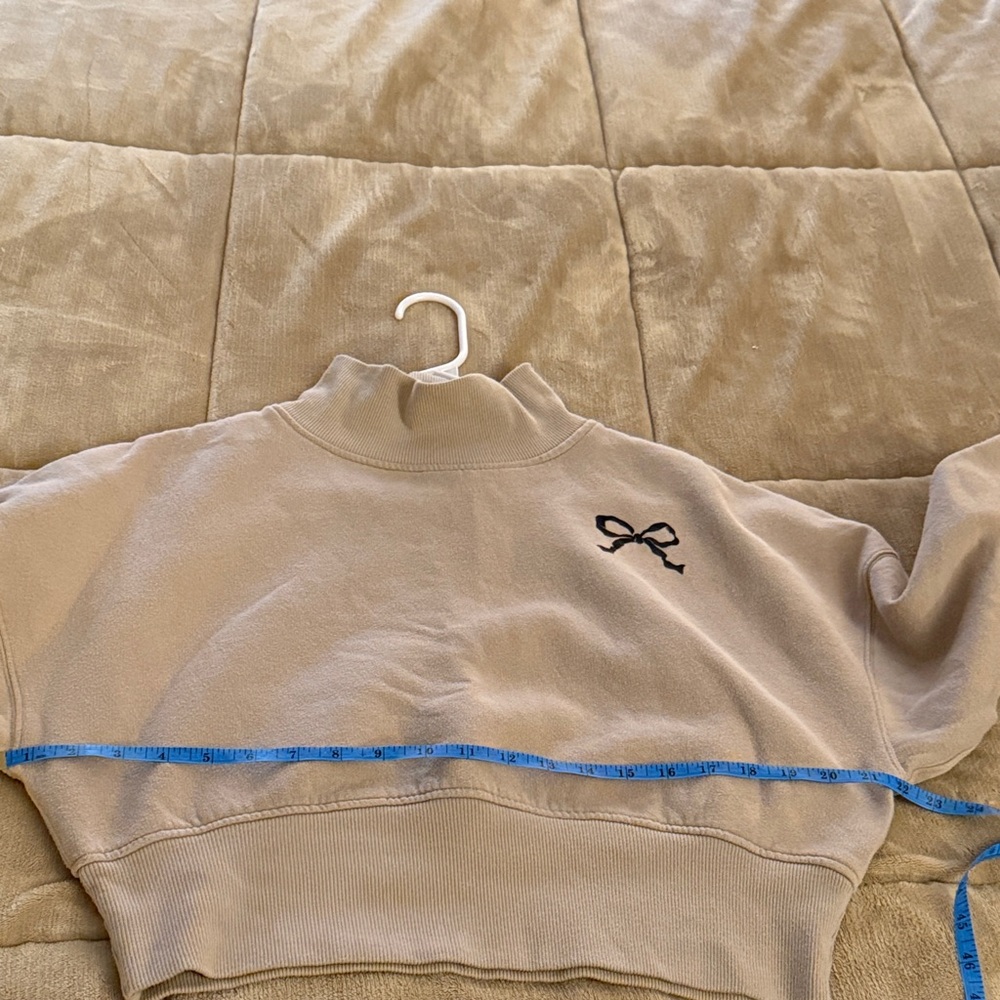 Wild Fable Brown Cropped Sweatshirt with Black Bow - Picture 5 of 7